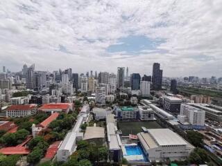 The Lofts Asoke by Raimon Land