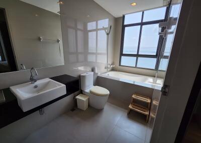 Condo for Sale at Ideo Blucove Sukhumvit