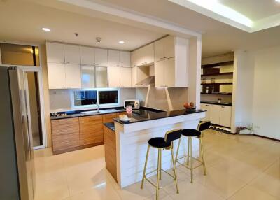 Piyathip Place Serviced Apartment