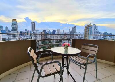 Piyathip Place Serviced Apartment