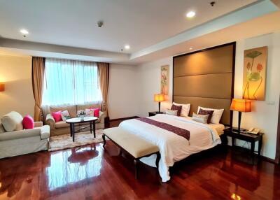 Piyathip Place Serviced Apartment