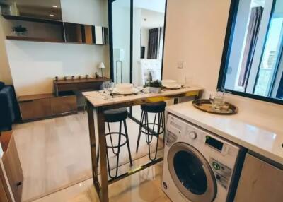 1 Bedroom Condo for Rent at Life One Wireless