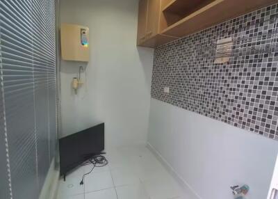 1 Bedroom Condo