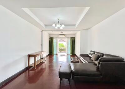 5 Bedroom House for Rent, Sale in Chang Phueak