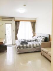 Studio for Rent in Huai Khwang