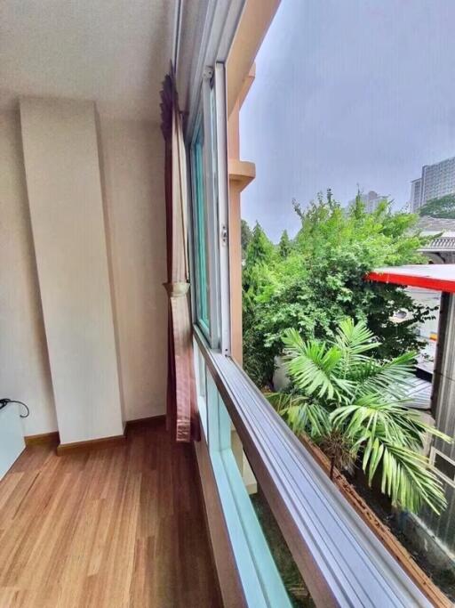 Studio for Rent in Huai Khwang