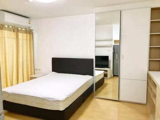 Studio for Rent in Phra Khanong