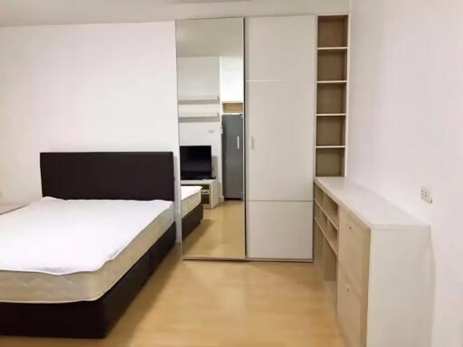 Studio for Rent in Phra Khanong