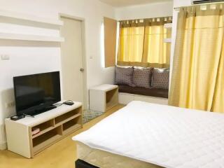 Studio for Rent in Phra Khanong