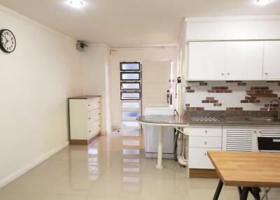 Condo for Rent at Supalai Place Condominium MAM (Sukhumvit 39 Phrom Phong)