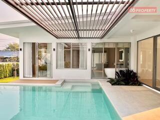 Smart Pool Villa in Luxury Modern Style