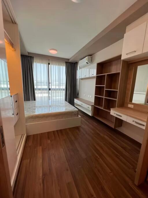 1 Bedroom Condo