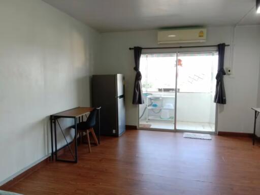Studio for Rent in Pa Tan, Mueang Chiang Mai