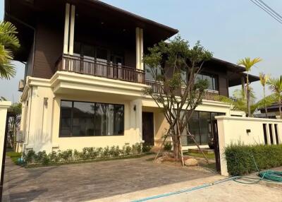 345 ตรม., 4 ห้องนอน, 4 ห้องน้ำ บ้าน ราคา ฿ 22,800,000