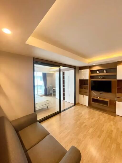 1 Bedroom Condo