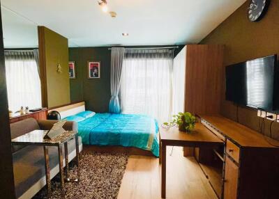 Studio for Rent in Phra Khanong