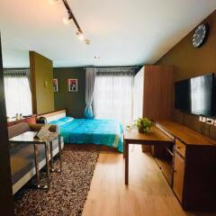 Studio for Rent in Phra Khanong