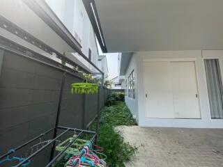 3 Bedroom House for Rent in San Phi Suea