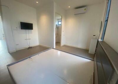 2 Bedroom House for rent in Green View Home