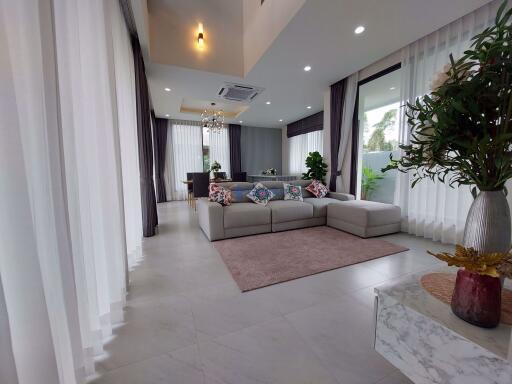 3 Bedrooms House Huay Yai H010425