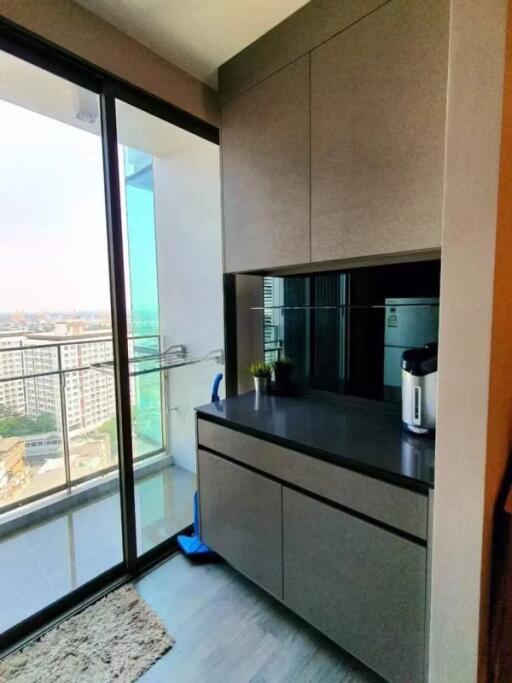 1 Bedroom Condo