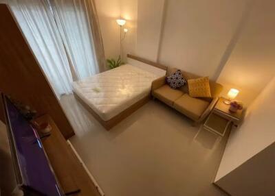 Studio for Rent in Phra Khanong