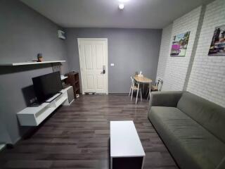 1 Bedroom Condo