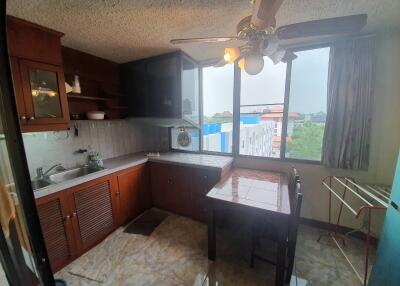 1 Bedroom Condo