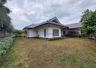 4 Bedrooms House in European Thai House Village East Pattaya H010420