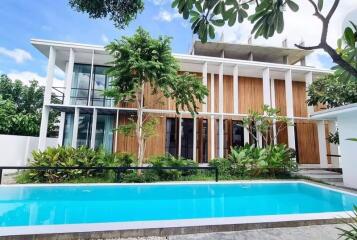 Pool Villa near Kad Farang