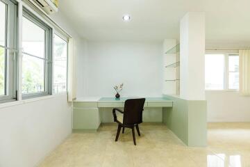 4 Bedroom House for Rent in Home In Park, Hang Dong