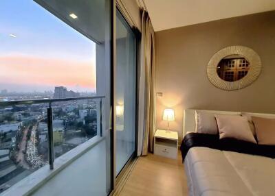 Skywalk Condominium - 1 Bed Condo for Rent *SKYW3817