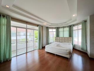 380 ตรม., 4 ห้องนอน, 5 ห้องน้ำ บ้าน ราคา ฿ 9,900,000