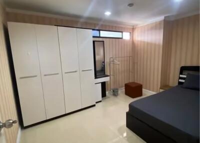 Condo for Rent at Supalai Place Condominium MAM (Sukhumvit 39 Phrom Phong)