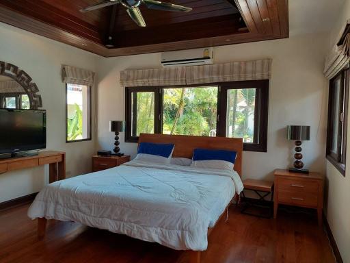 Pool villa with shared pool for sale in Cherngtalay.