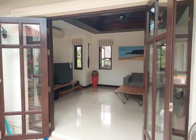 Pool villa with shared pool for sale in Cherngtalay.