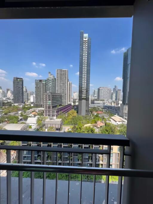 Studio for Sale in Khlong Toei