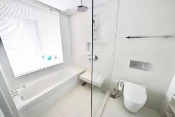 AEQUA Residence Sukhumvit 49