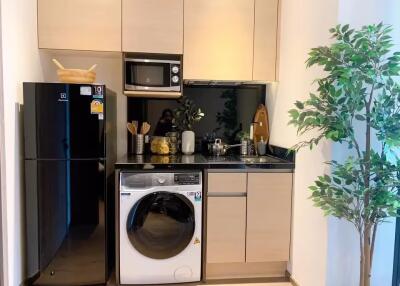 Condo for Rent at Park 24 (Park Origin Phrom Phong)