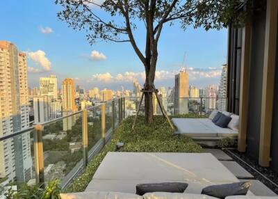 Condo for Sale at Noble Around Sukhumvit 33