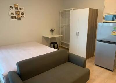 Studio for Rent in Huai Khwang