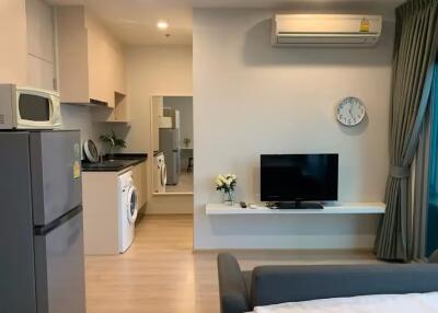 Studio for Rent in Huai Khwang