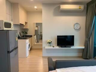 Studio for Rent in Huai Khwang