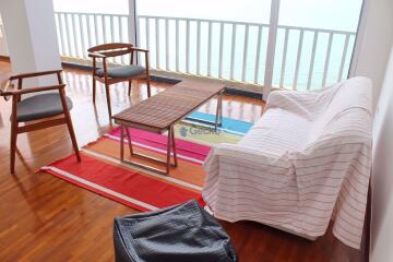 4 Bedrooms Condo in Coconut Beach Condo Jomtien C007033