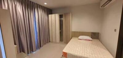 Studio for Rent in Din Daeng