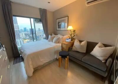 Condo for Rent at Ideo Mobi Sukhumvit 81