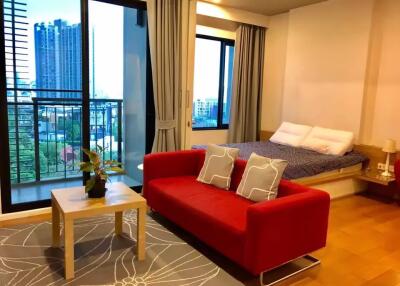 Condo for Rent at Blocs 77