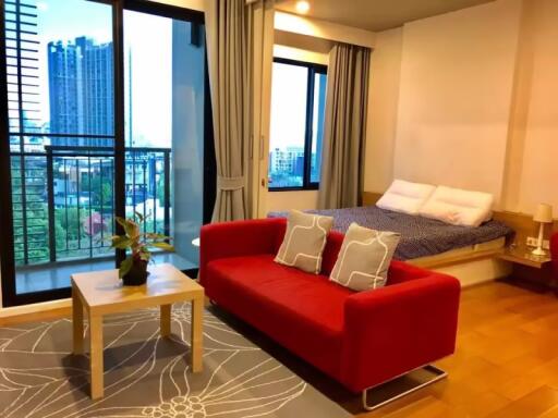 Condo for Rent at Blocs 77