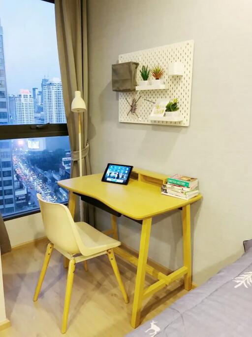 Condo for Rent at Ideo Q Ratchathewi