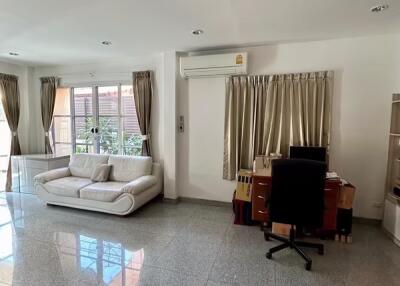 6 Bedrooms House For Sale At Imperial Park Sukhumvit 101/1